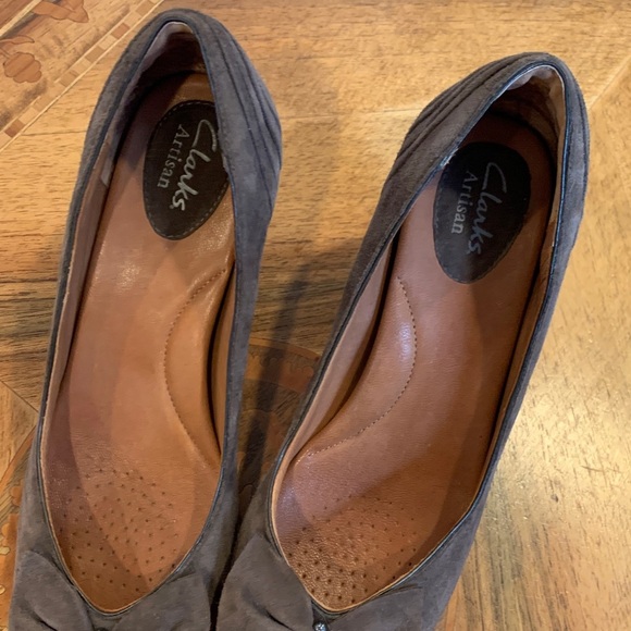 Clarks Artisan Society Ball Suede Pumps Taupe Women’s Size 8W (wide) - Picture 9 of 16